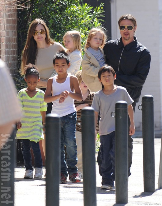 Angelina_Jolie_Brad_Pitt_family